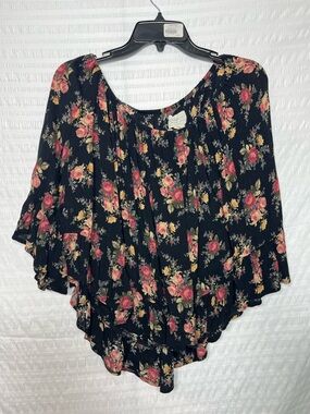 Denim & Supply Ralph
Lauren Black Off-Shoulder
Floral Blouse with Pink Roses